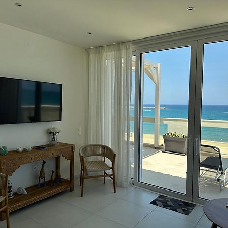 Nathalie'S Beachfront Apartment Rethymno  Екстер'єр фото