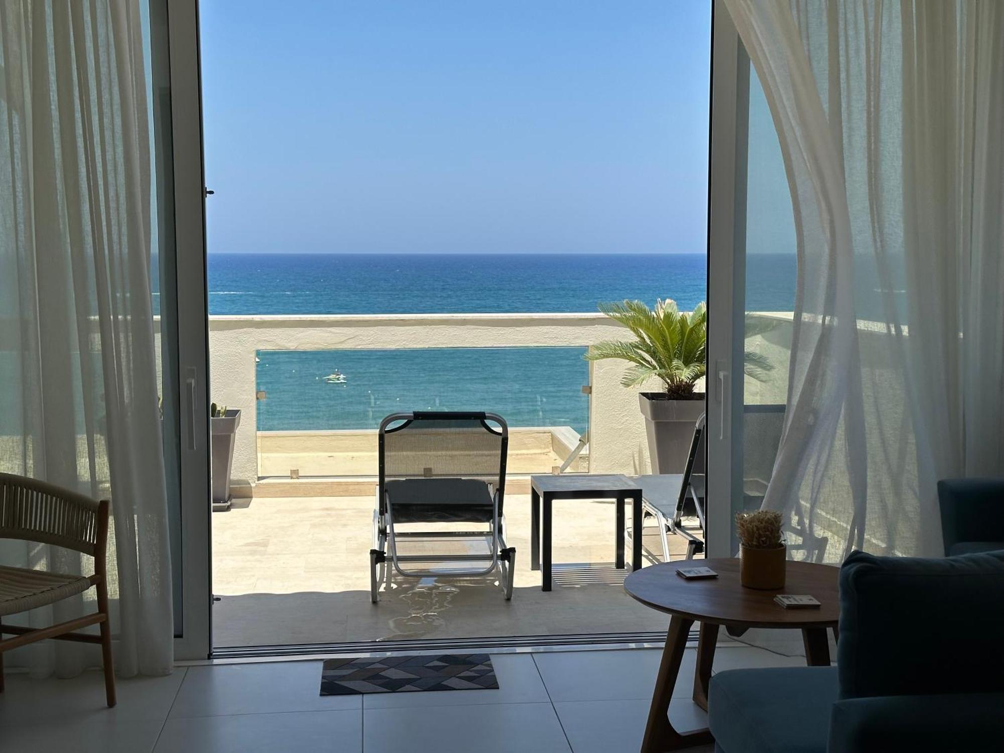 Nathalie'S Beachfront Apartment Rethymno  Екстер'єр фото